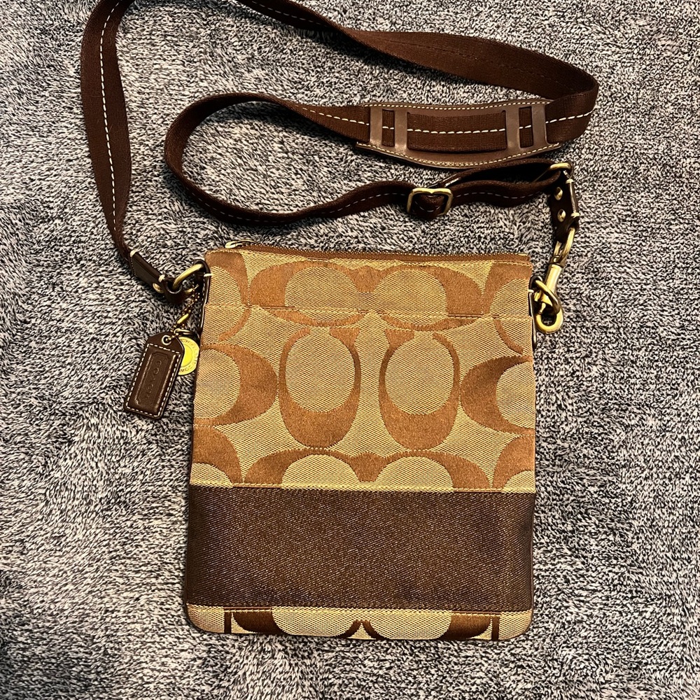 Coach purse. Crossbody.